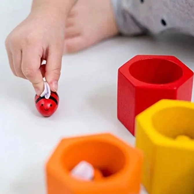 bee_hive_color_sorting_ga_3.webp Bee Hive Color sorting Game - Montessori Educational Toys