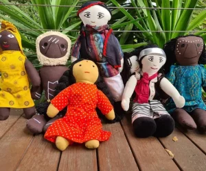 Dolls from around the world - 6 piece set - Cultural Toys