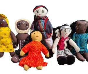 Dolls from around the world - 6 piece set - Cultural Toys