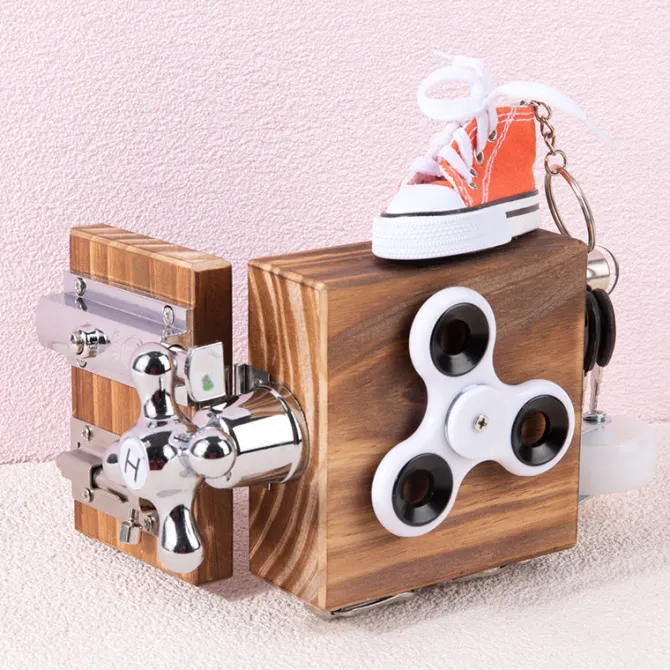 multiple_functions_busy_c_1.webp Multiple Functions Busy Cube - Best Sensory Toys